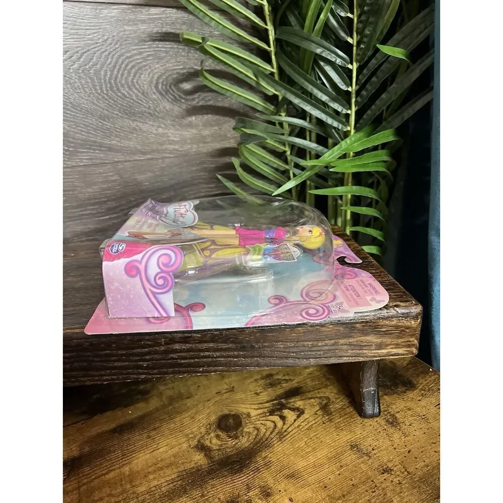 Spin Master FlutterBye Fairy Meadow Glider Buttercup. NIB!